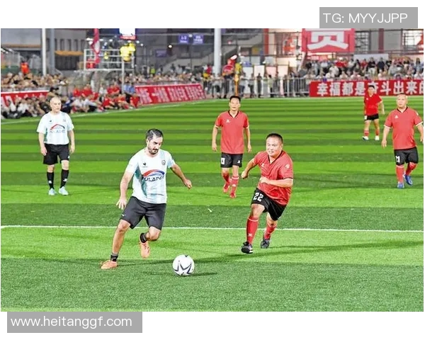 友谊赛激烈对抗助力球员技战术提升 国际赛事交流推动足球文化蓬勃发展